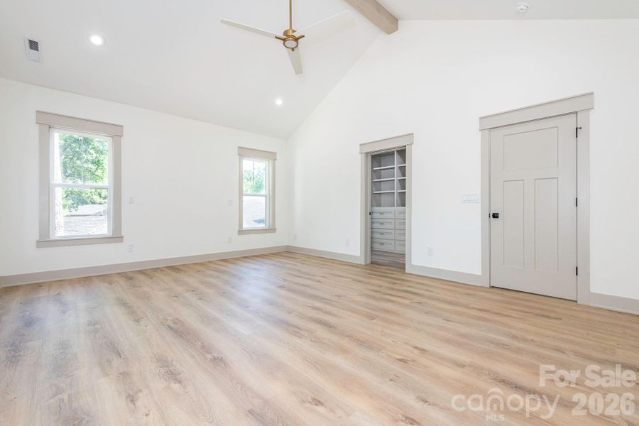Spacious, unfurnished interior of a new home in , Charlotte (Image 23).