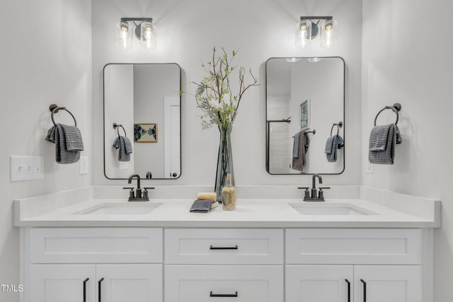 24-4518 Fairhaven Dr-21