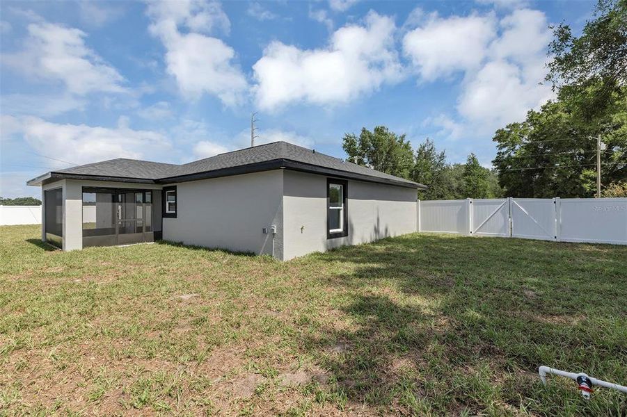 Exterior details and patio area of a home in , Dunnellon (Image 19). Exterior details and patio area of a home in , Dunnellon (Image 19).