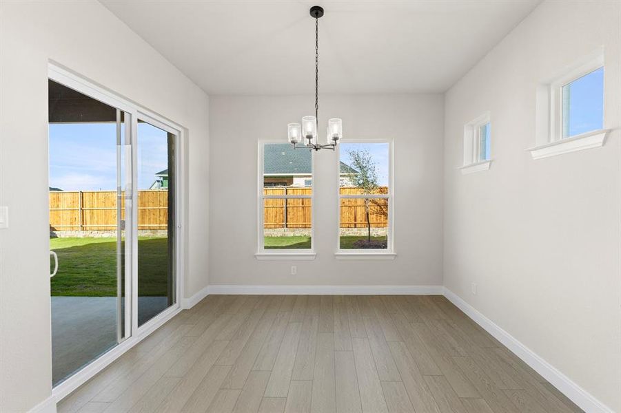 13. 637 Bunchberry - Dining