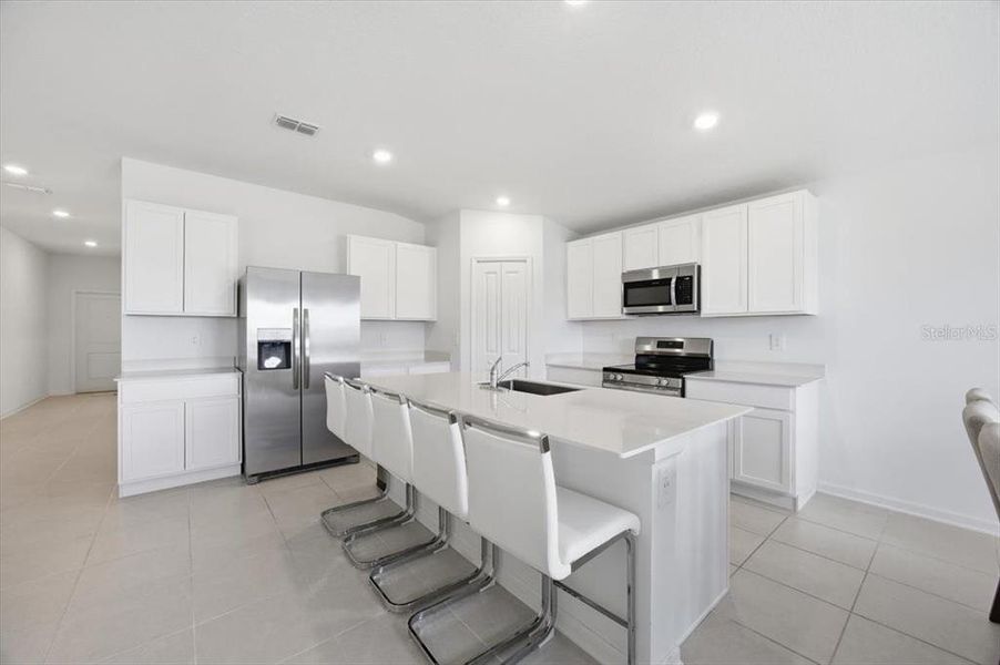 Furnished interior view inside a new home in Hunt Club Groves, Lake Wales (Image 9).