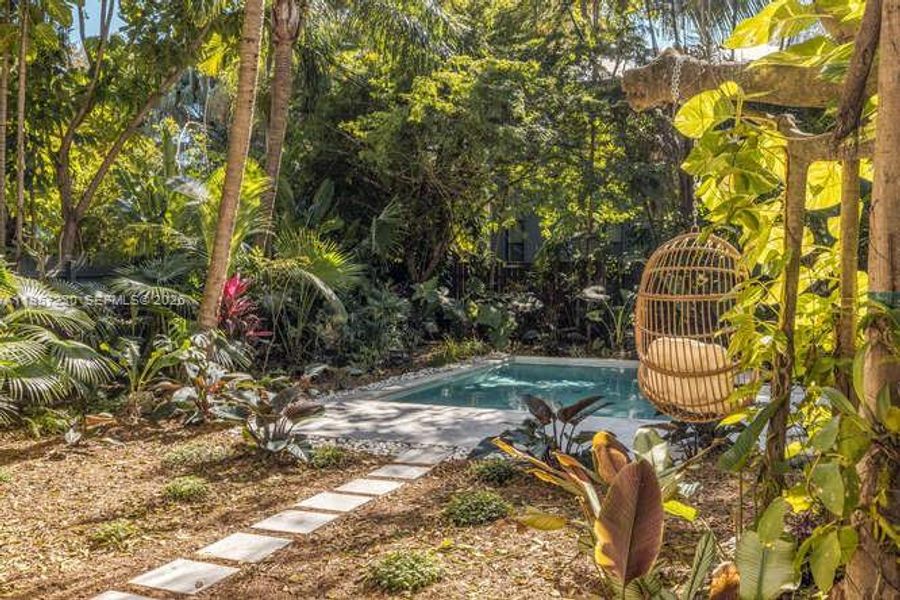 Image 84 of a home in .