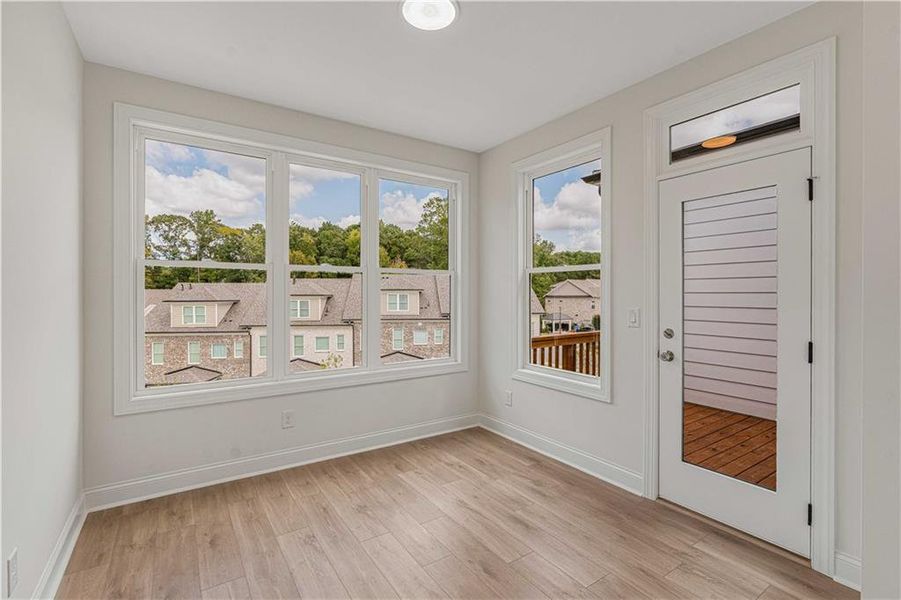 Spacious, unfurnished interior of a new home in Ward's Crossing Townhomes, Johns Creek (Image 31).