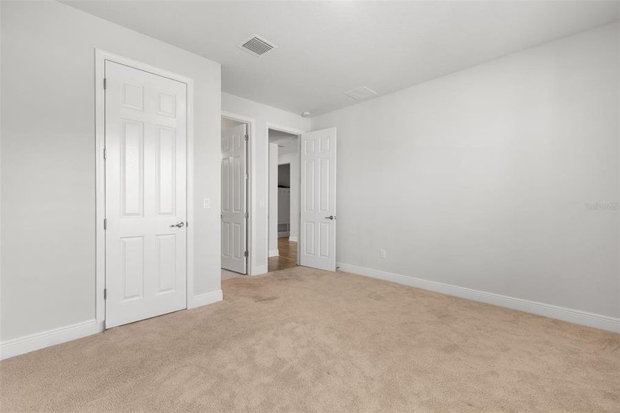 Spacious, unfurnished interior of a new home in Chapel Crossings, Wesley Chapel (Image 15). Spacious, unfurnished interior of a new home in Chapel Crossings, Wesley Chapel (Image 15).