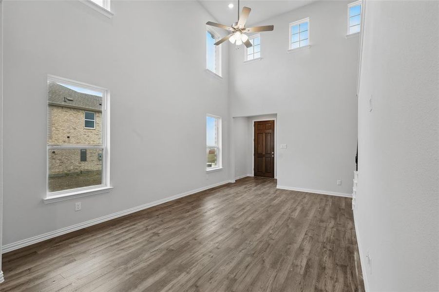 Spacious, unfurnished interior of a new home in Westridge, McKinney (Image 26).