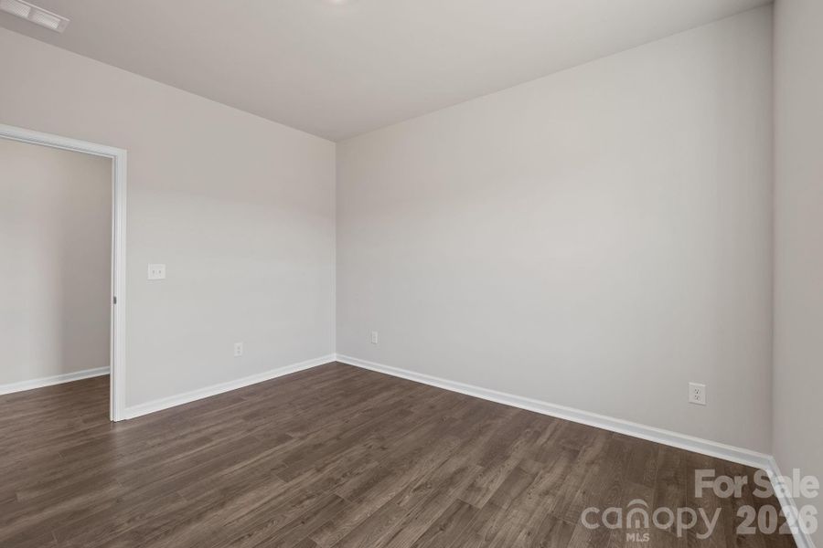 Spacious, unfurnished interior of a new home in McFarland Estates, York (Image 25).