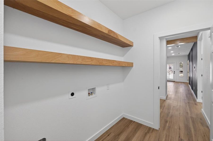 Spacious, unfurnished interior of a new home in , Mabank (Image 15). Spacious, unfurnished interior of a new home in , Mabank (Image 15).
