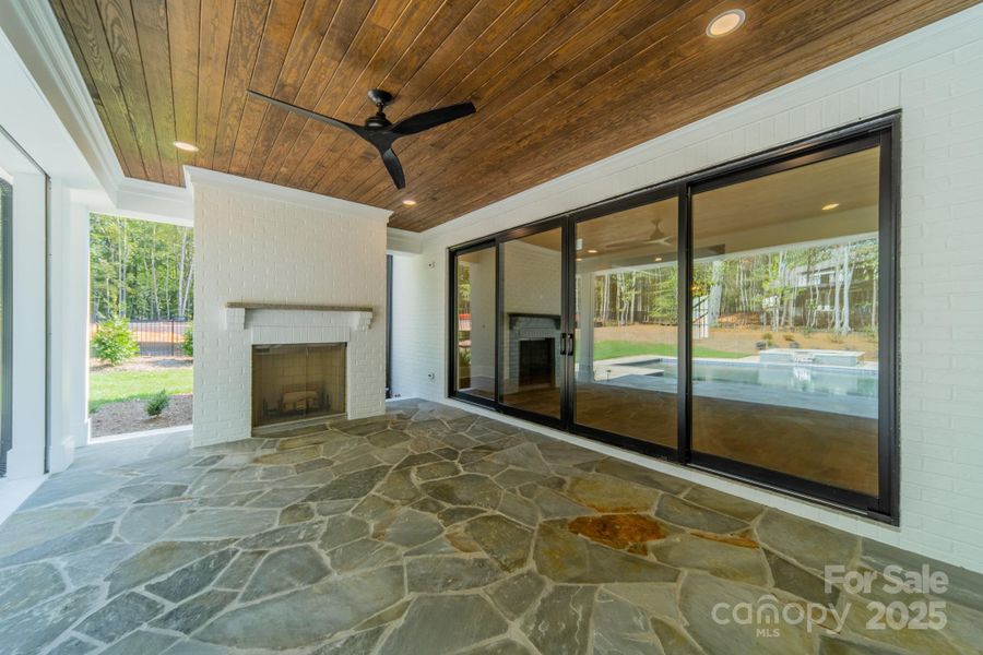 Image 5 of a home in .