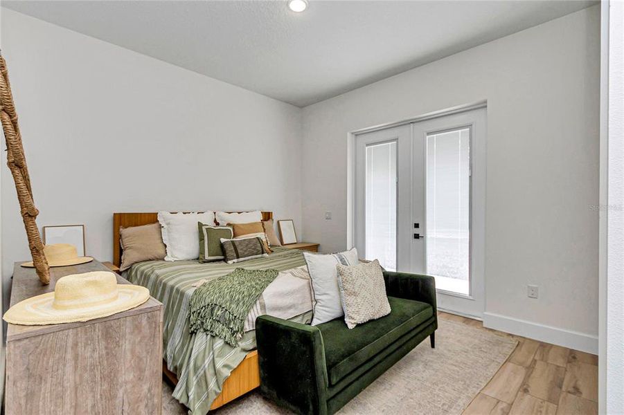 Furnished interior view inside a new home in , Dunnellon (Image 34).