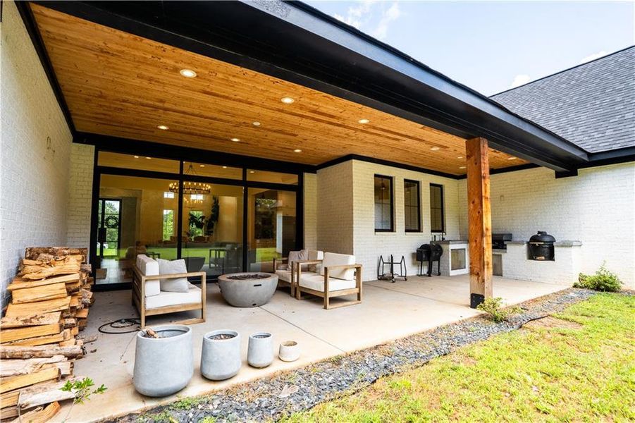 Exterior details and patio area of a home in , Maysville (Image 31).