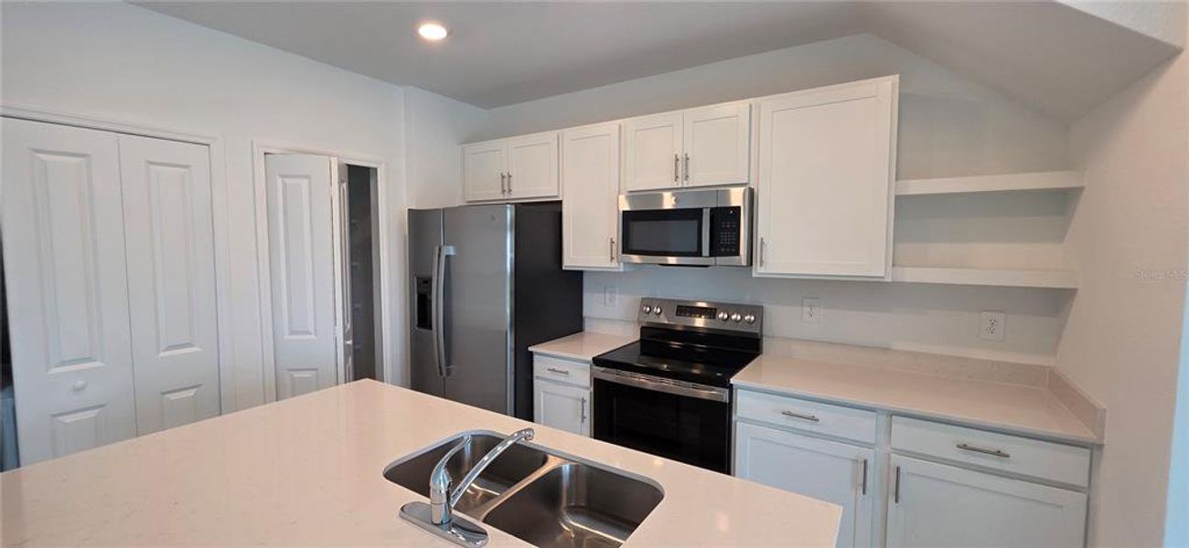 Furnished interior view inside a new home in , Bradenton (Image 7).