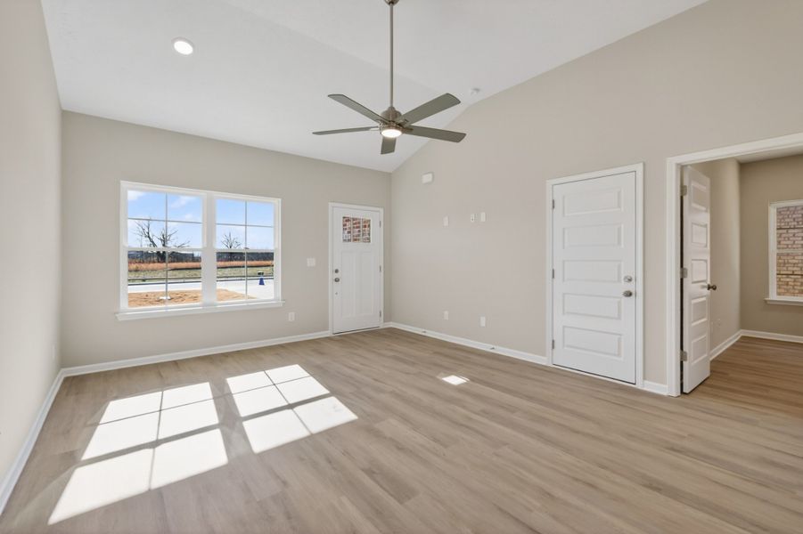 Spacious, unfurnished interior of a new home in Legacy Preserve, Tullahoma (Image 17).