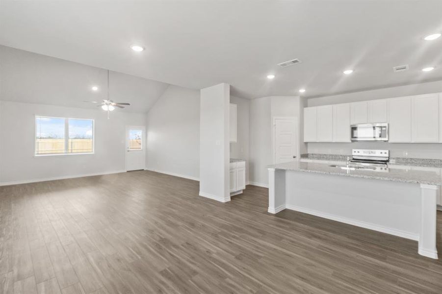 Image 17 of a home in Retreat at Fossil Creek. Image 17 of a home in Retreat at Fossil Creek.