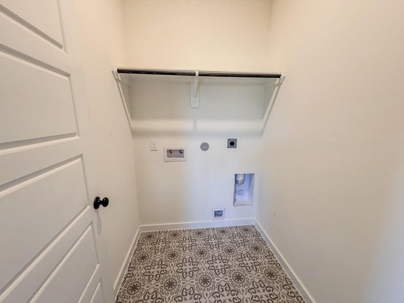 Spacious, unfurnished interior of a new home in Foxtail Palms, Manvel (Image 17).