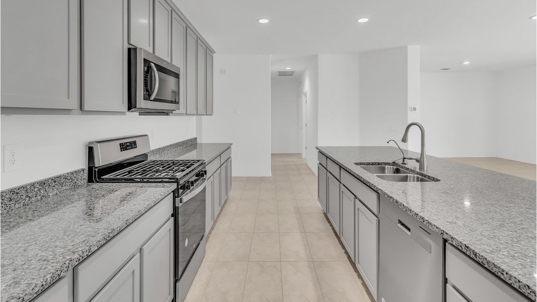 Furnished interior view inside a new home in Sycamore Vista, Vail (Image 8).
