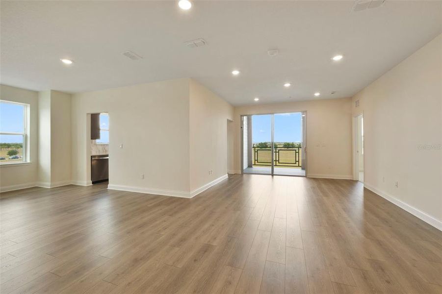 Spacious, unfurnished interior of a new home in Gatherings® of Lake Nona, Orlando (Image 24).