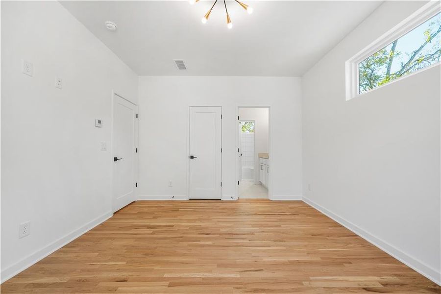 Spacious, unfurnished interior of a new home in , Atlanta (Image 33). Spacious, unfurnished interior of a new home in , Atlanta (Image 33).