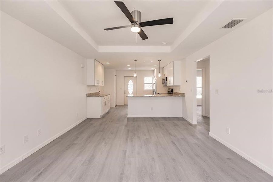 Spacious, unfurnished interior of a new home in , Punta Gorda (Image 29).