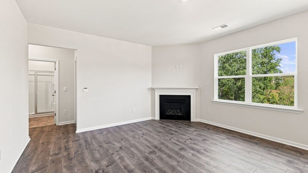 Spacious, unfurnished interior of a new home in Spring Ridge, Anderson (Image 27).