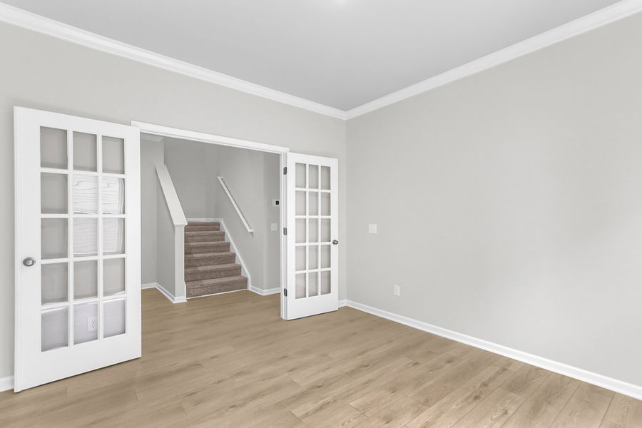 Spacious, unfurnished interior of a new home in Central Creek, Goose Creek (Image 19).