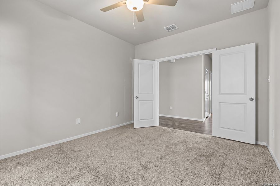 Spacious, unfurnished interior of a new home in Summerlin, San Antonio (Image 23).