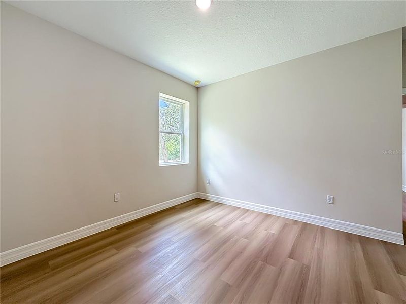 Spacious, unfurnished interior of a new home in , Eustis (Image 32).