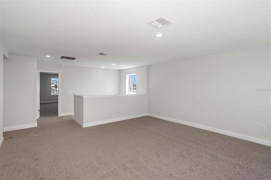 Spacious, unfurnished interior of a new home in Mirada, San Antonio (Image 20). Spacious, unfurnished interior of a new home in Mirada, San Antonio (Image 20).