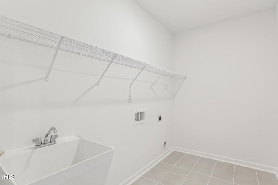 25-web-or-mls-Oakfields 1-025