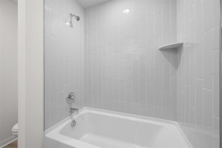 Close-up of interior finishes inside a home in Gum Lake Preserve, Lake Alfred (Image 12).
