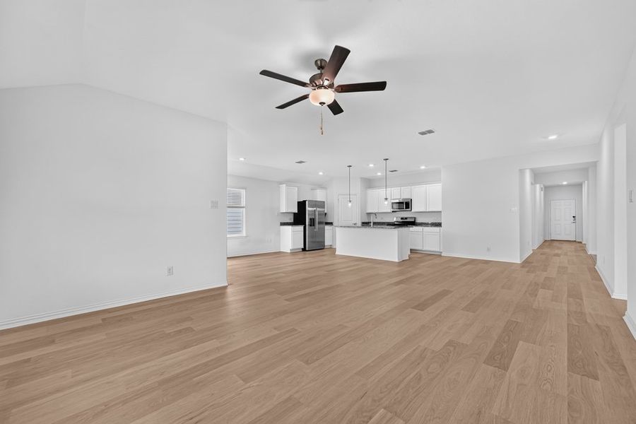Spacious, unfurnished interior of a new home in River Ridge, Crandall (Image 17). Spacious, unfurnished interior of a new home in River Ridge, Crandall (Image 17).