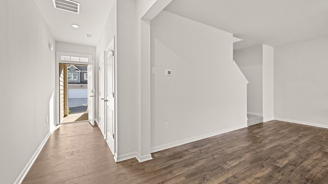 Spacious, unfurnished interior of a new home in Greyton Springs Place, Buford (Image 14).