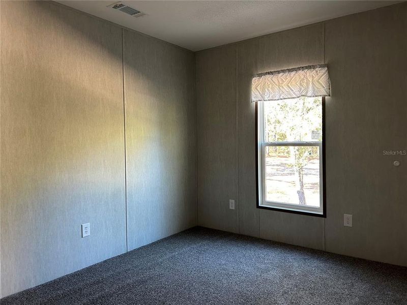 Spacious, unfurnished interior of a new home in , Williston (Image 7).