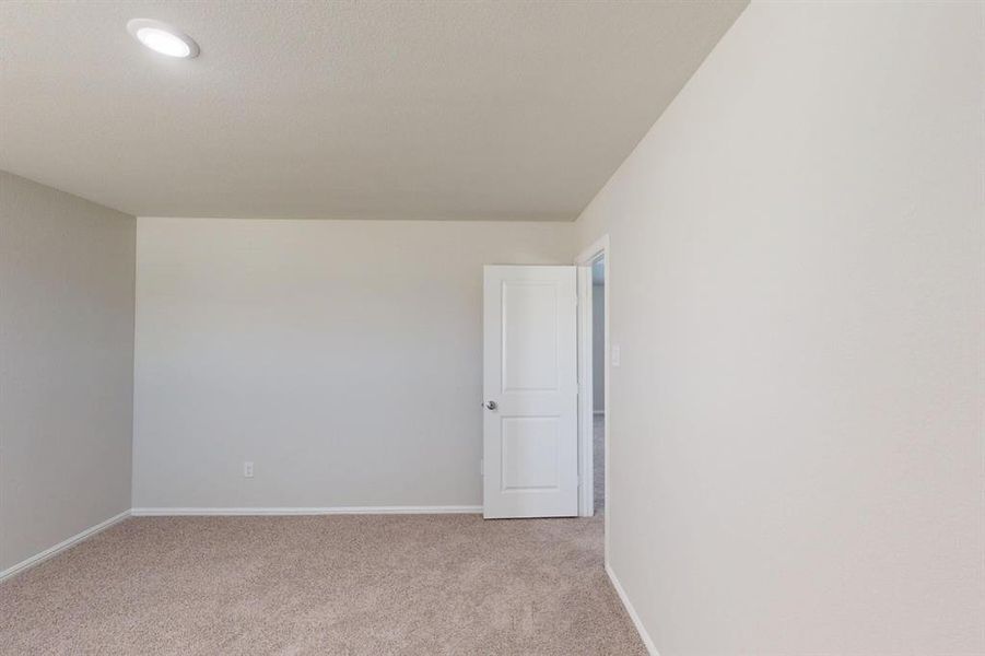 Spacious, unfurnished interior of a new home in ValleyBrooke, Mesquite (Image 12). Spacious, unfurnished interior of a new home in ValleyBrooke, Mesquite (Image 12).
