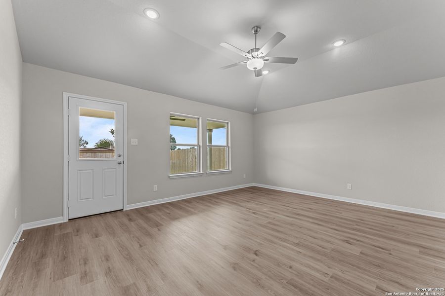 Spacious, unfurnished interior of a new home in Meadows at Clear Springs, New Braunfels (Image 32). Spacious, unfurnished interior of a new home in Meadows at Clear Springs, New Braunfels (Image 32).