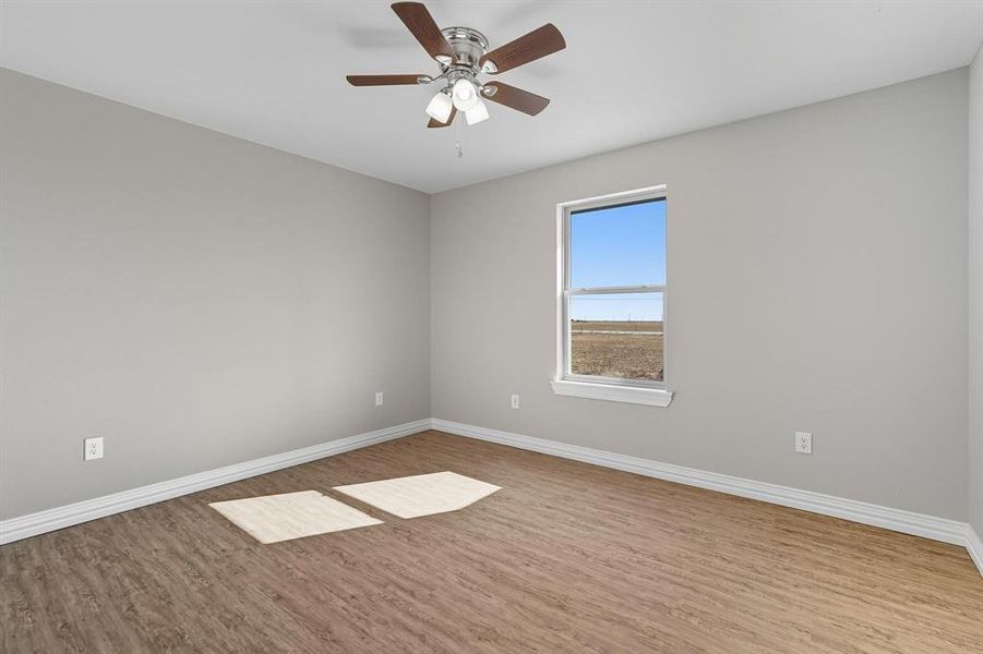 Spacious, unfurnished interior of a new home in , Hawley (Image 25).