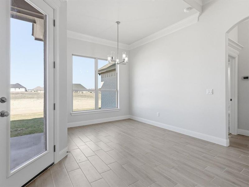 Spacious, unfurnished interior of a new home in , Weatherford (Image 33).