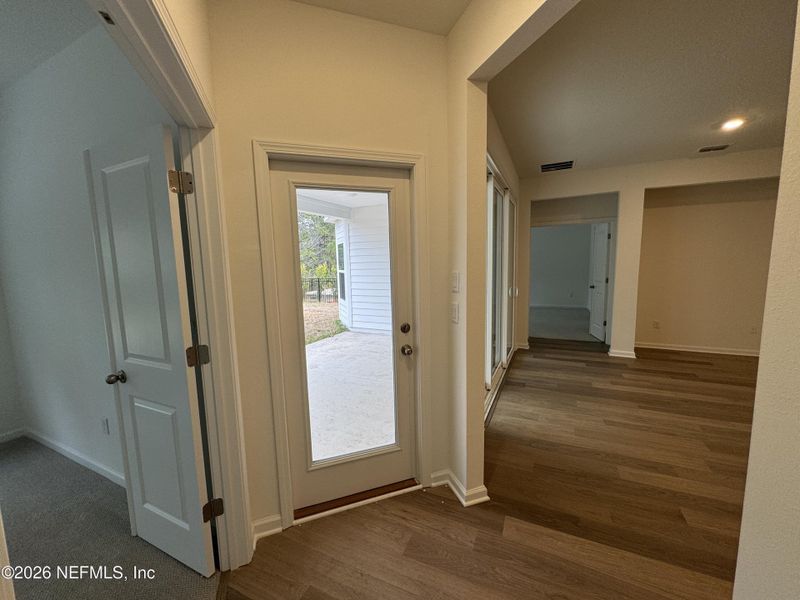 Spacious, unfurnished interior of a new home in Hyland Trail, Green Cove Springs (Image 34).