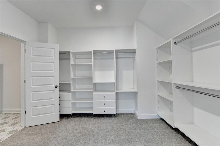 Image 44 of a home in Long Hollow Landing.