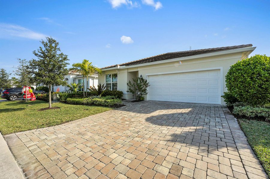Exterior details and patio area of a home in , Stuart (Image 3).