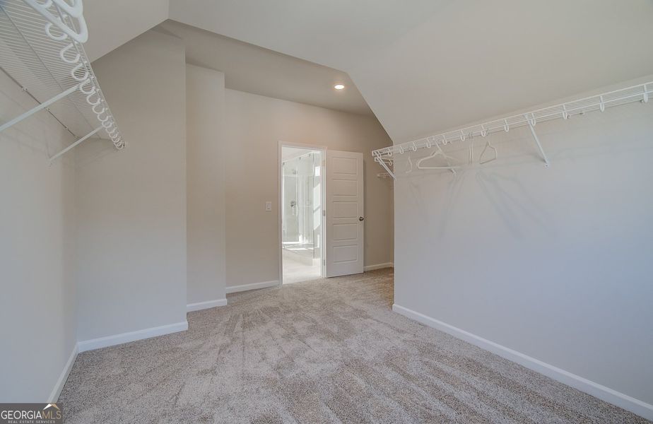 Spacious, unfurnished interior of a new home in Summerlin, Winder (Image 19). Spacious, unfurnished interior of a new home in Summerlin, Winder (Image 19).