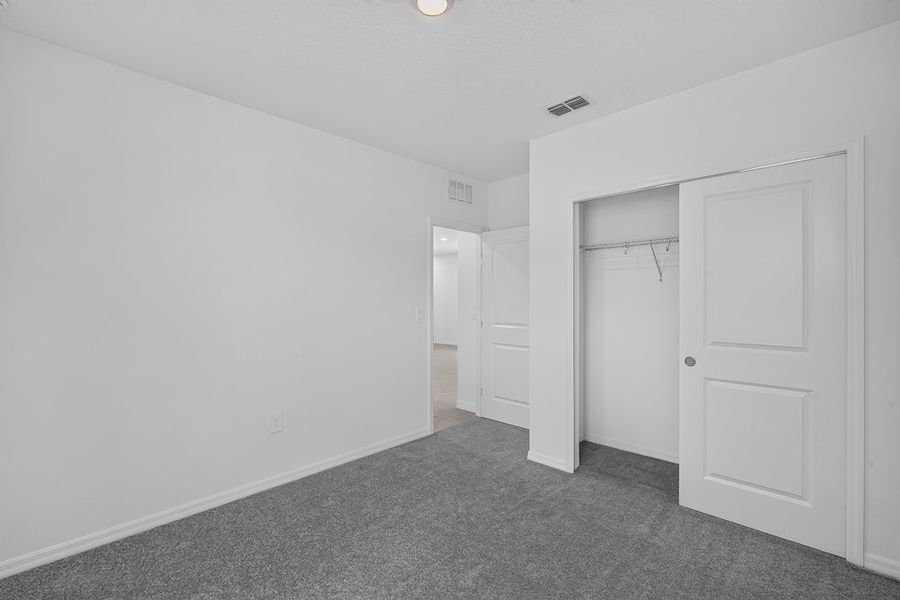 Spacious, unfurnished interior of a new home in Palm Wind, Hudson (Image 11).