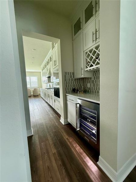 Furnished interior view inside a new home in , Orlando (Image 18).