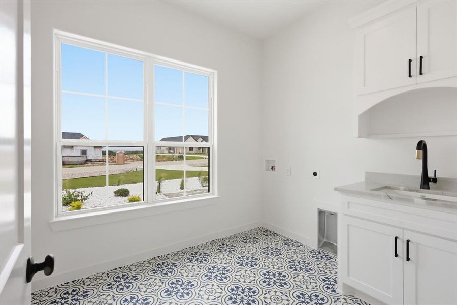 Spacious, unfurnished interior of a new home in , Granbury (Image 23). Spacious, unfurnished interior of a new home in , Granbury (Image 23).