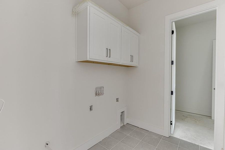 Spacious, unfurnished interior of a new home in , Cumming (Image 4).