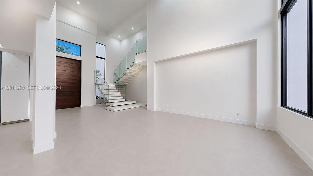Spacious, unfurnished interior of a new home in , Miami Lakes (Image 64).