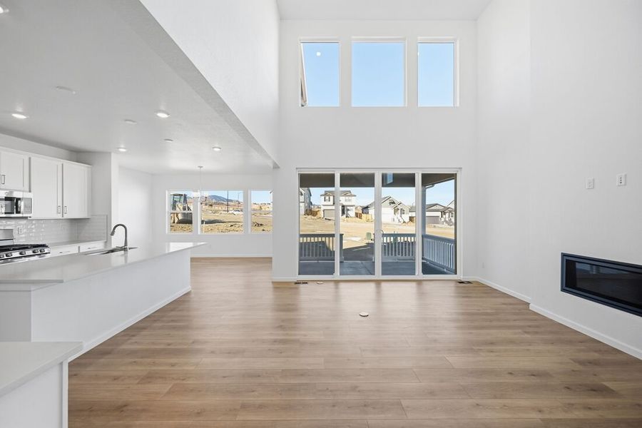 Spacious, unfurnished interior of a new home in Trailstone, Arvada (Image 17).