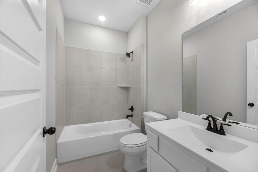 Furnished interior view inside a new home in Elyson - 40', Katy (Image 9). Furnished interior view inside a new home in Elyson - 40', Katy (Image 9).