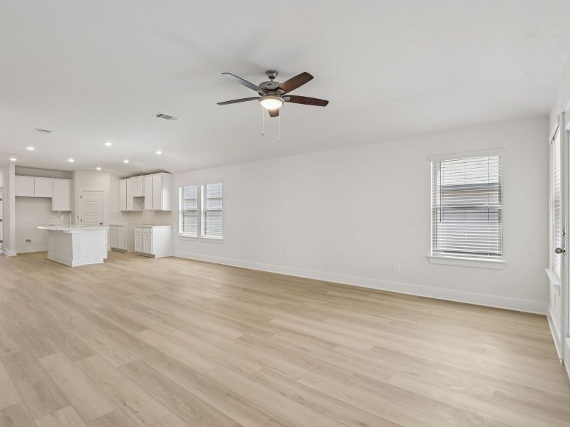 Spacious, unfurnished interior of a new home in Stetson Ridge, Marion (Image 13).