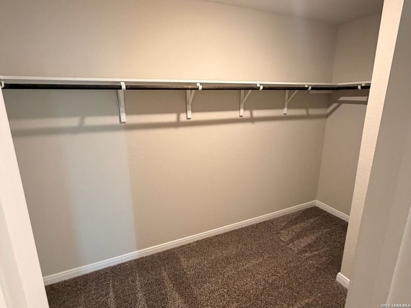 Spacious, unfurnished interior of a new home in Jordan's Ranch, San Antonio (Image 23).