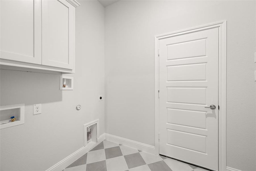 8413 Lavon- Utility-1 8413 Lavon- Utility-1